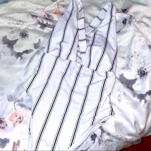 🖤 F21 one piece 🖤